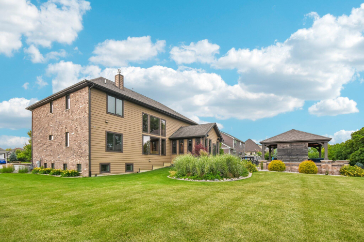 Listing Image 82