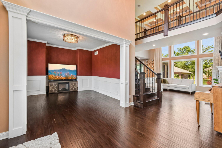 Listing Image 10