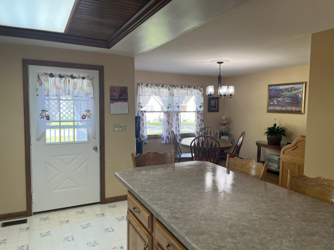 Listing Image 13
