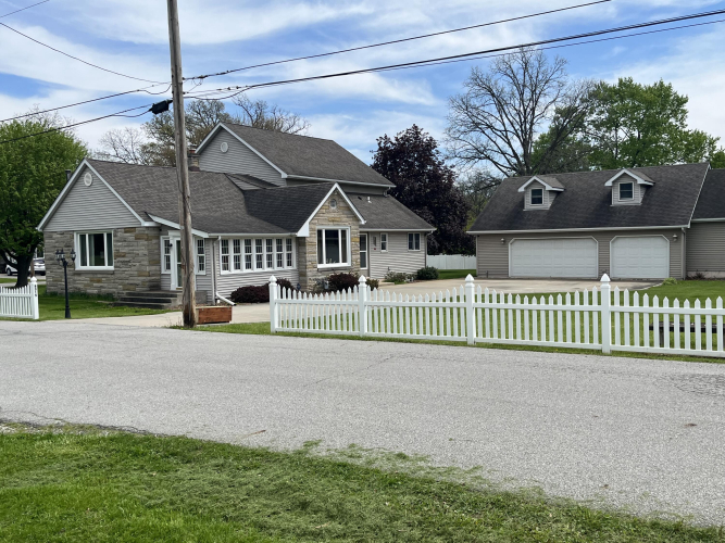 Listing Image 90