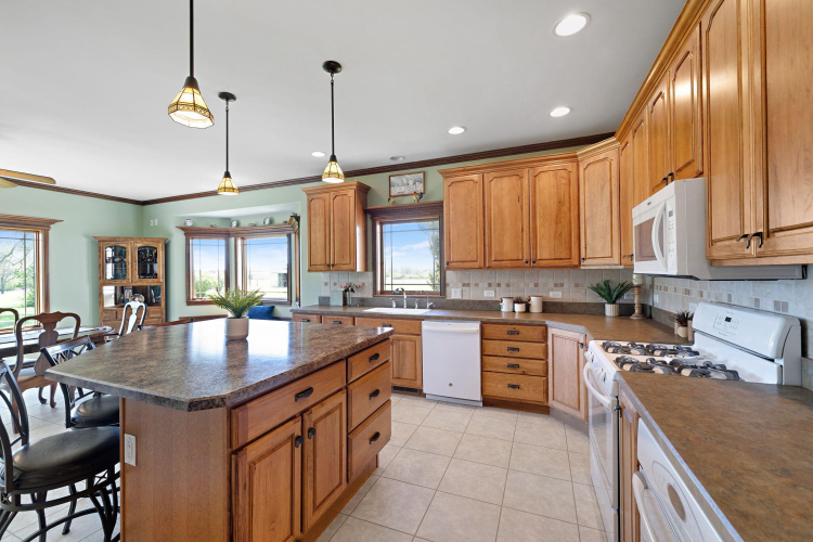 Listing Image 13