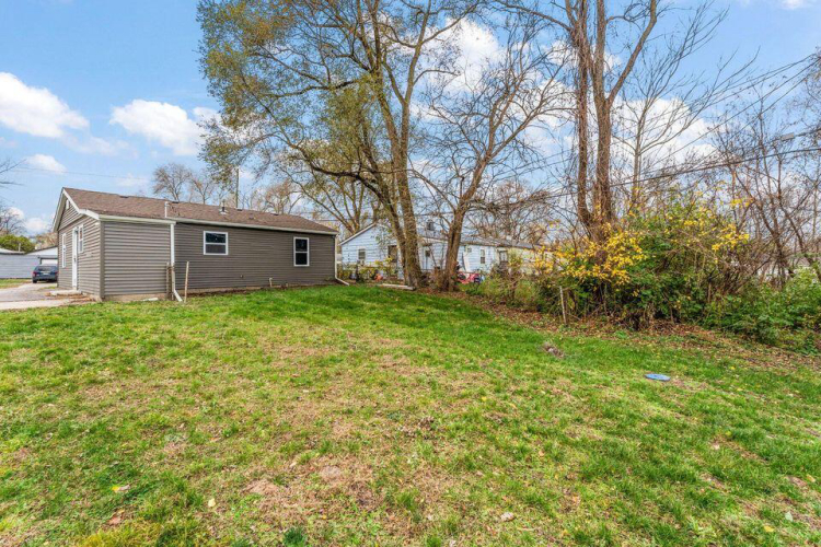 Listing Image 15