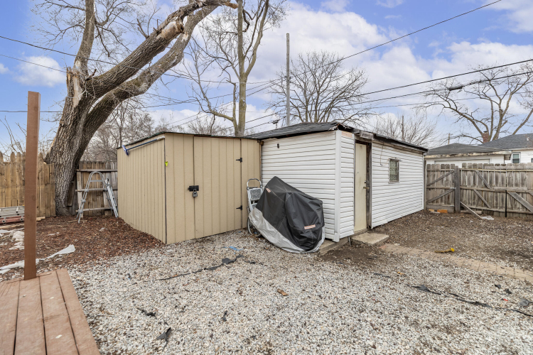 Listing Image 23
