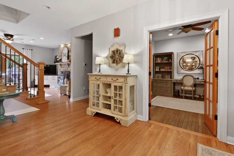Listing Image 19