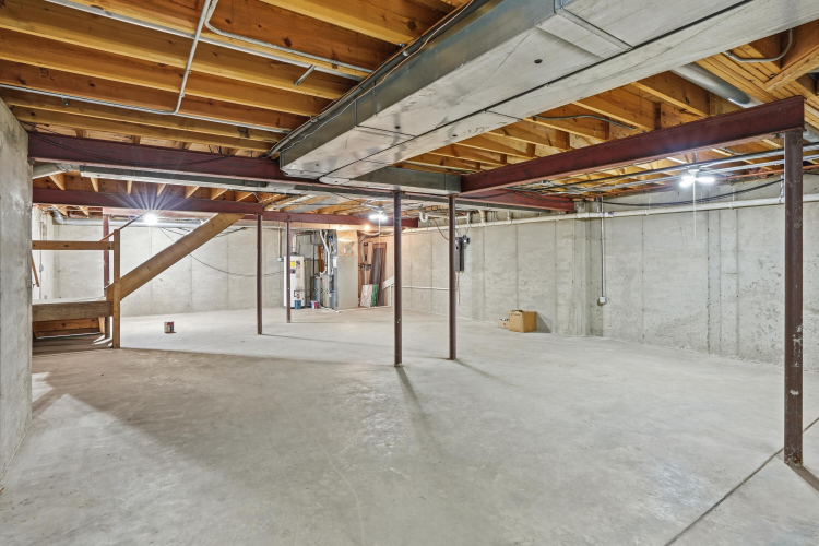 Listing Image 48