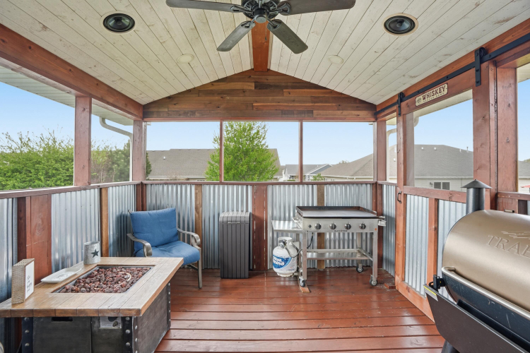 Listing Image 10