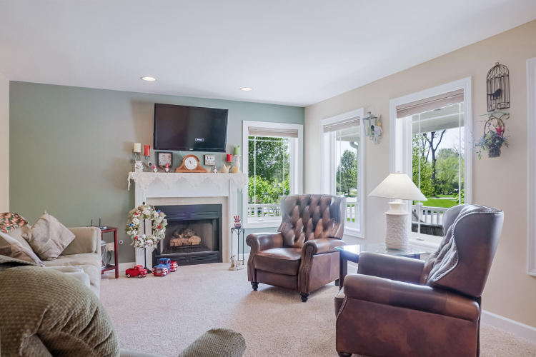 Listing Image 12