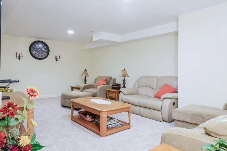 Listing Image 33