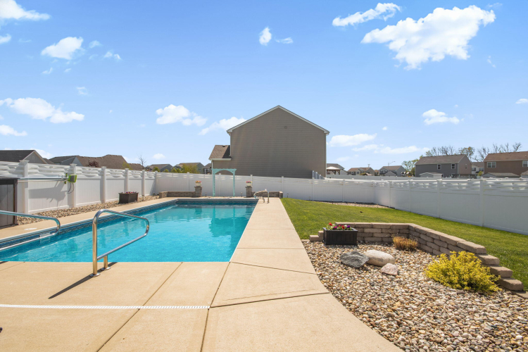 Listing Image 52