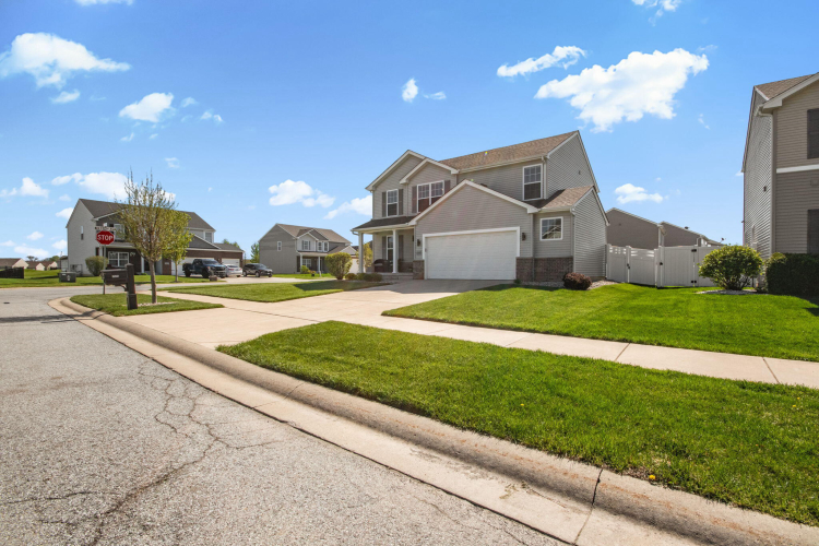 Listing Image 79