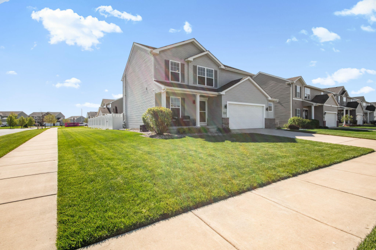 Listing Image 82