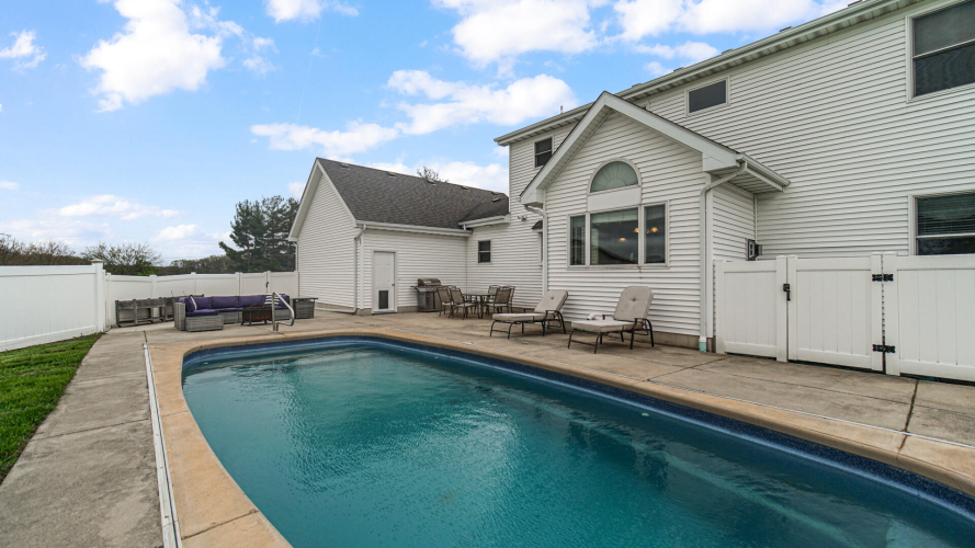 Listing Image 40