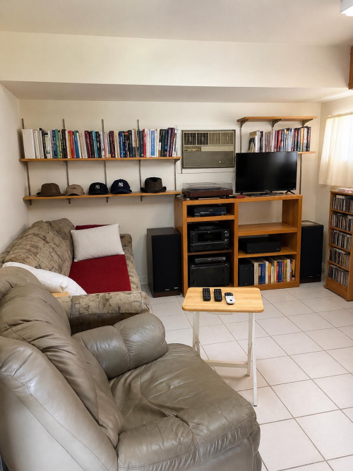 Listing Image 5