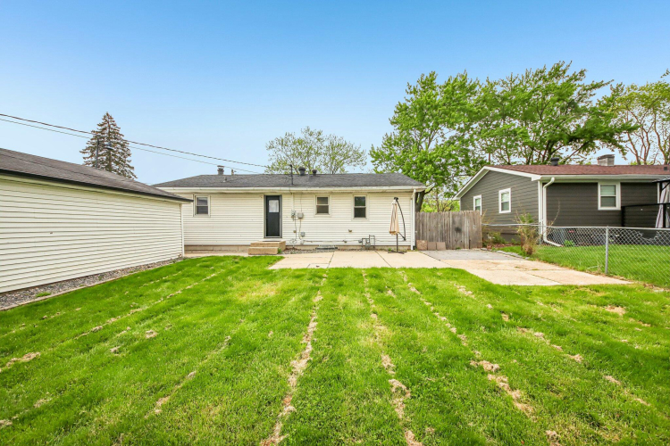 Listing Image 28