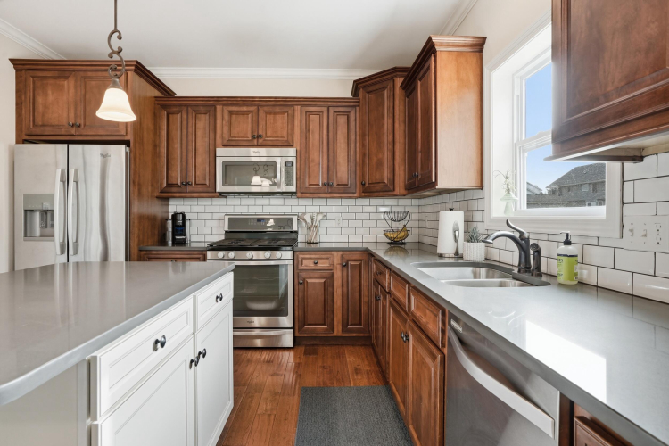 Listing Image 9