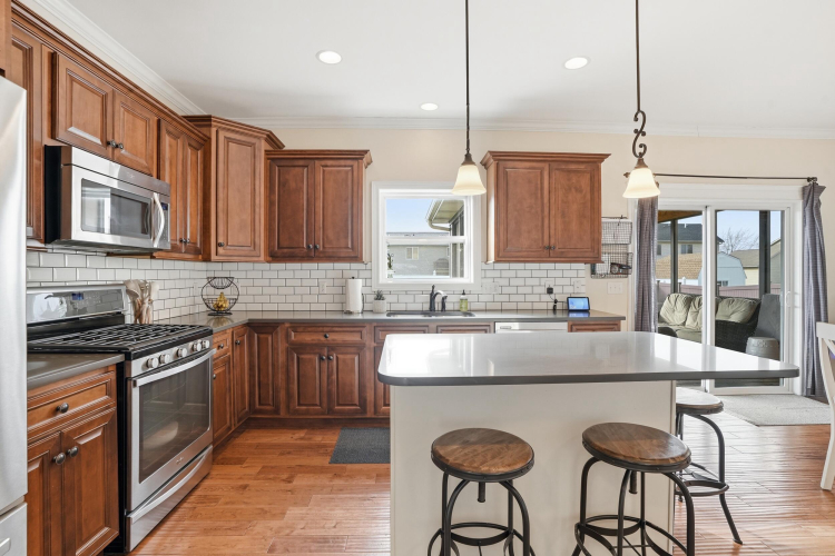 Listing Image 10