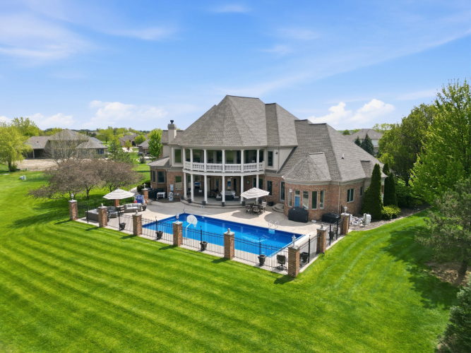 Listing Image 11