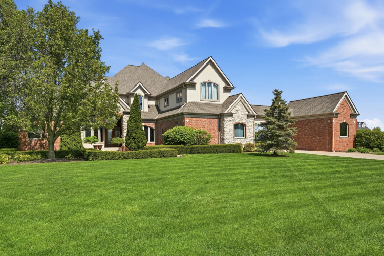 Listing Image 104