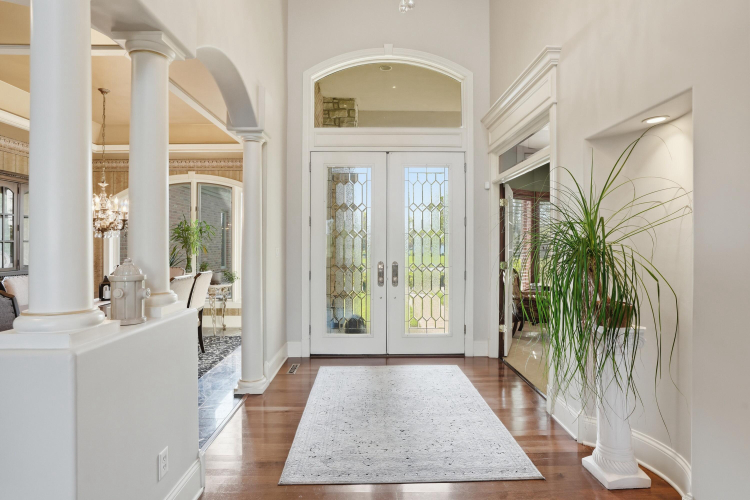 Listing Image 12