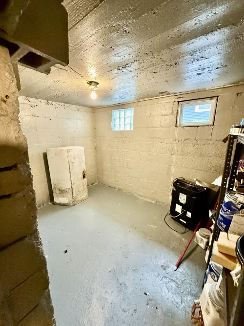 Listing Image 17
