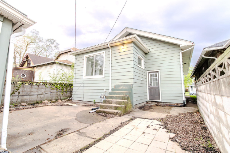 Listing Image 41