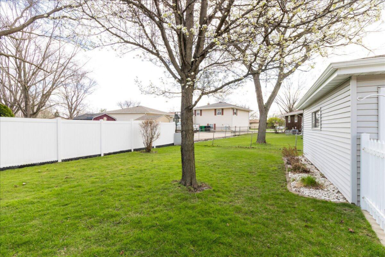 Listing Image 21
