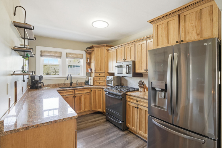 Listing Image 9
