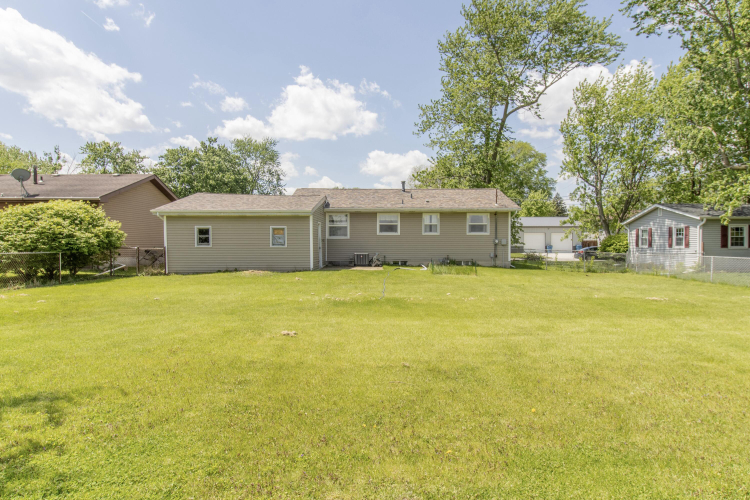 Listing Image 14