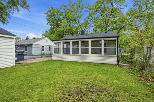 Listing Image 13