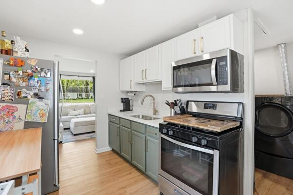 Listing Image 8