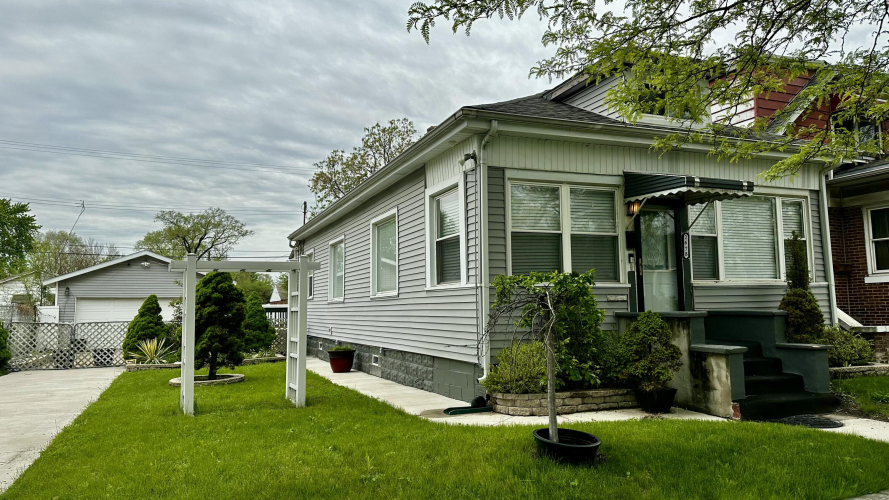 Listing Image 2
