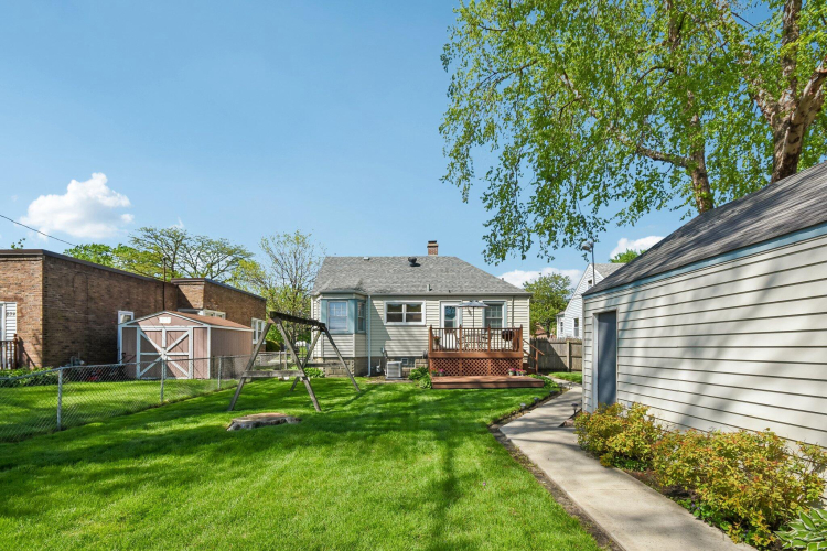 Listing Image 17