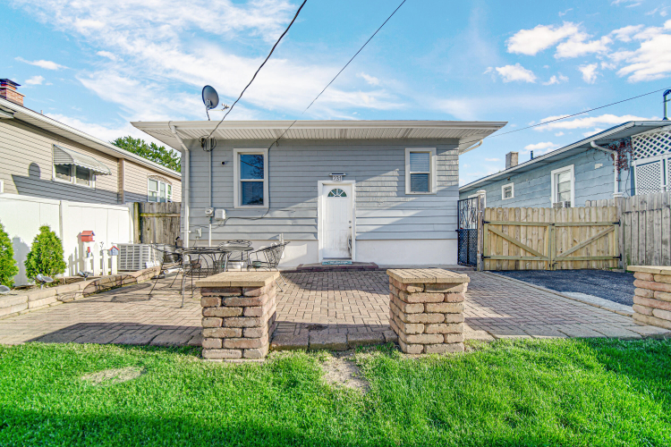 Listing Image 17