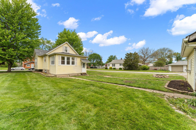 Listing Image 19