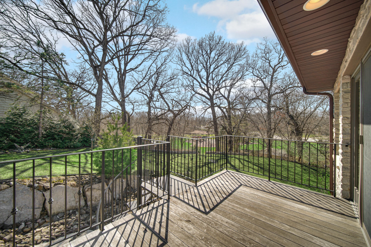 Listing Image 16