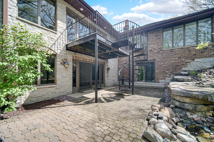 Listing Image 17