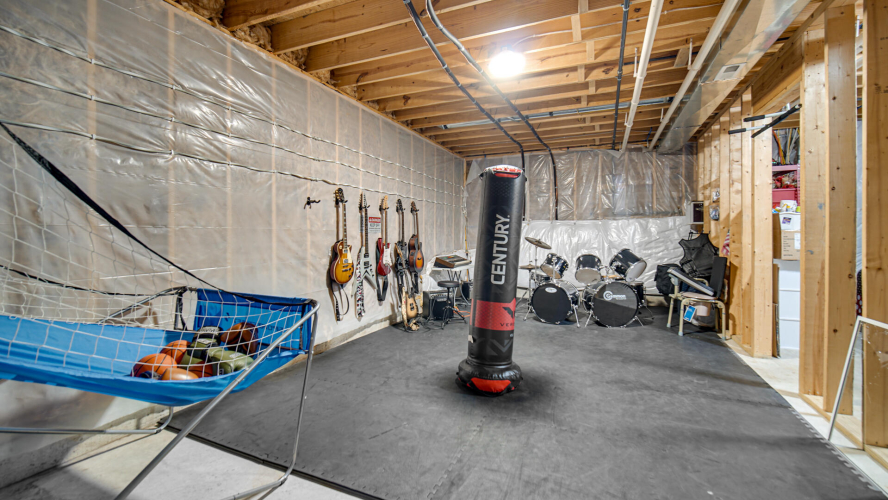 Listing Image 37