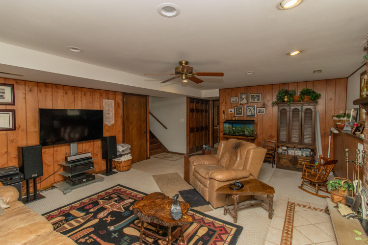 Listing Image 17
