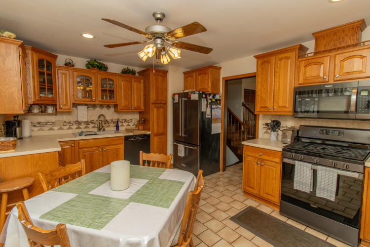 Listing Image 8