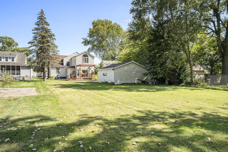 Listing Image 12