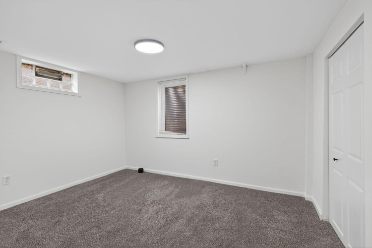 Listing Image 37