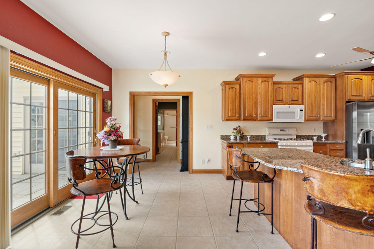 Listing Image 15