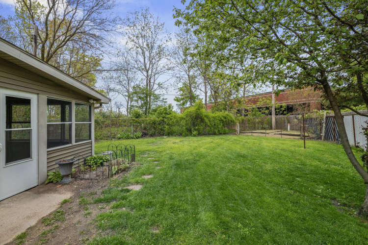 Listing Image 21