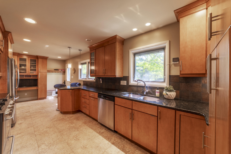 Listing Image 13