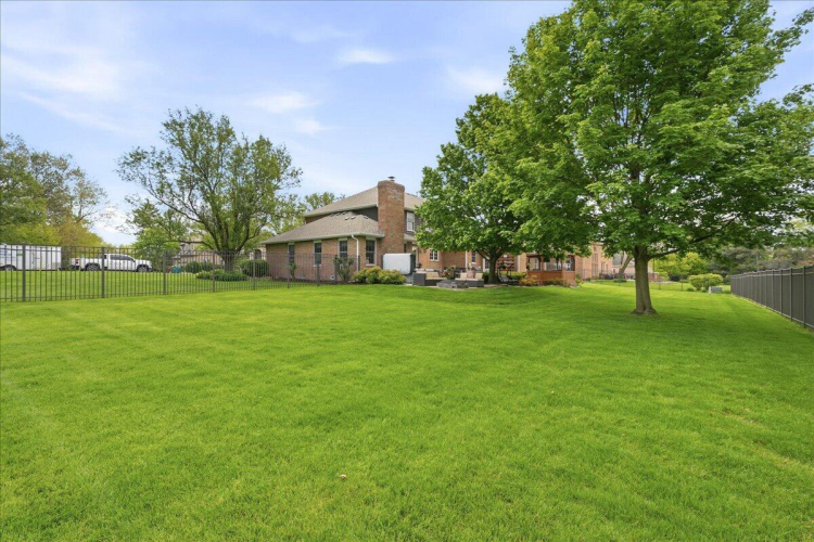 Listing Image 54