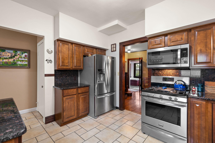Listing Image 10