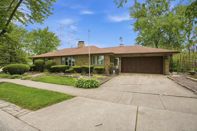 Listing Image 23