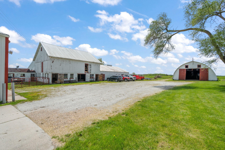 Listing Image 43