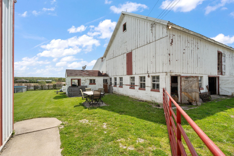 Listing Image 45