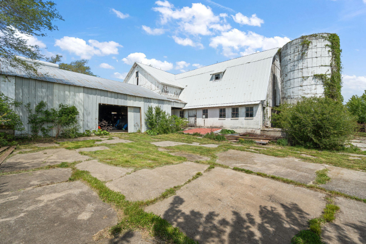 Listing Image 62